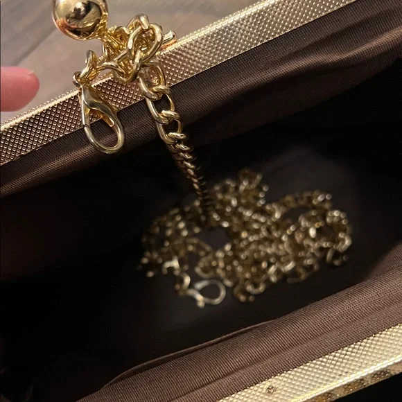 Blue & Gold Embroidered Shell Pattern Evening Clutch - Picture 6 of 6